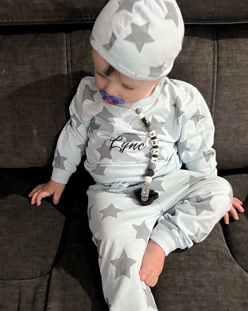Lync in his star outfit with his name on the front